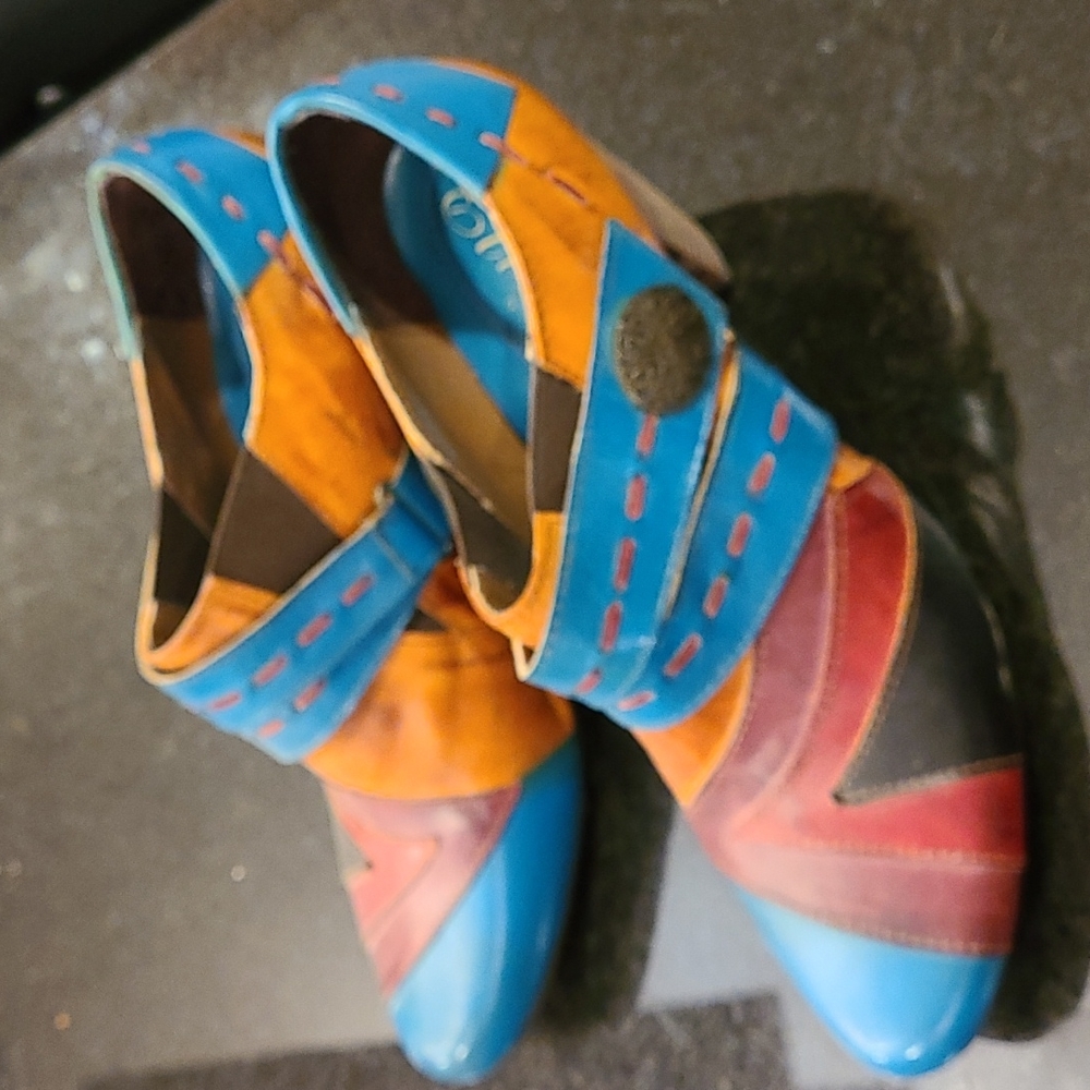 Elite by Corkys 11 multi color